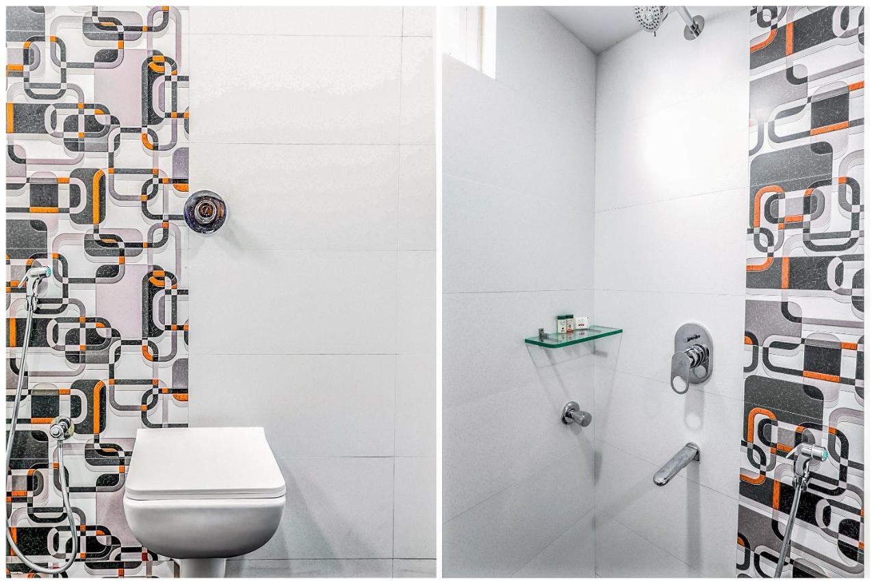 Oyo 16155 Hotel Dcm Grand Vidzsajavádá Kültér fotó